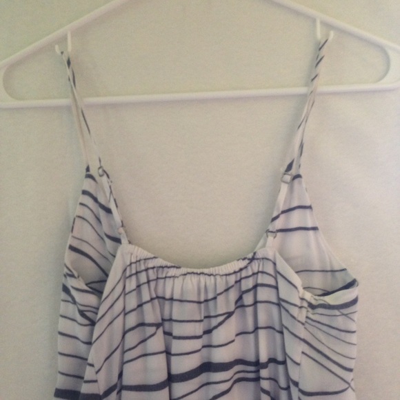 Alice + Olivia Top - Picture 4 of 9